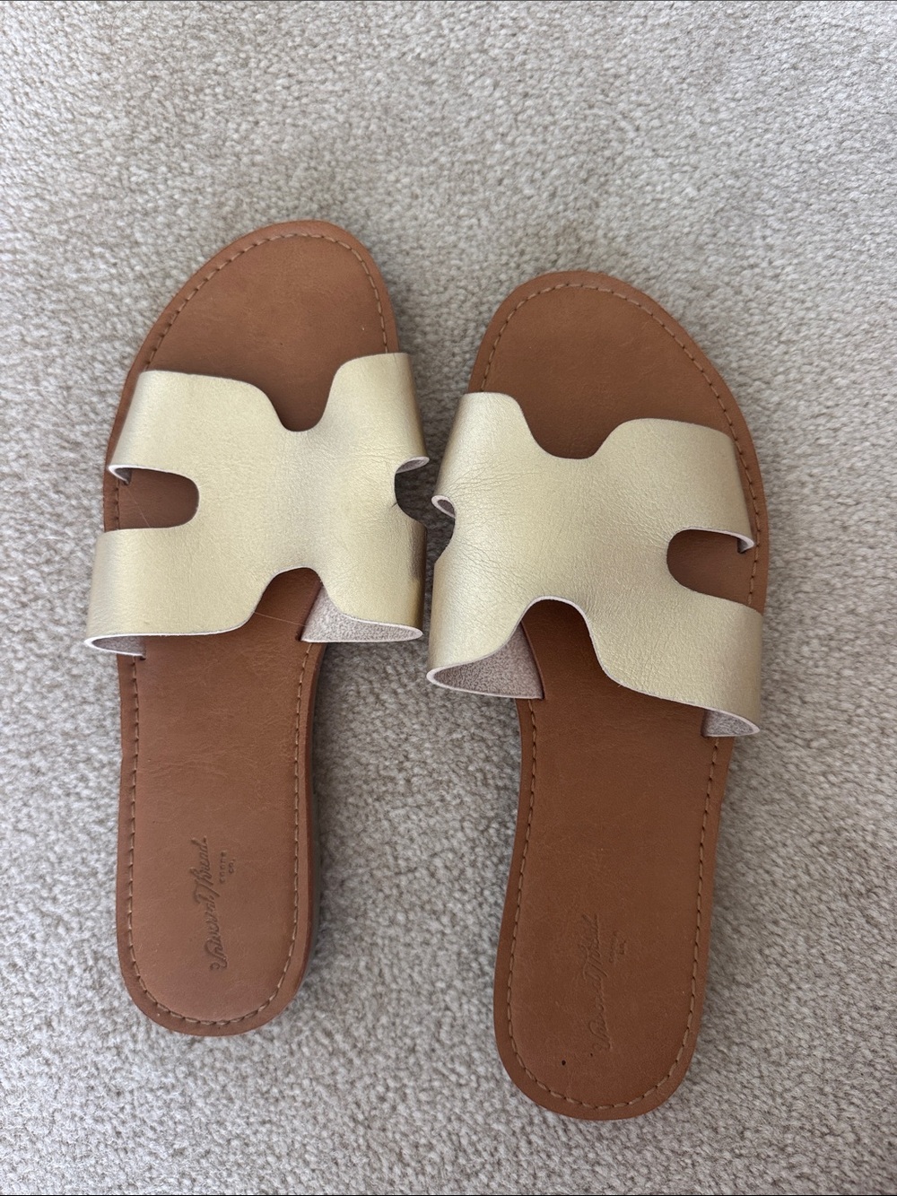 Universal Thread Cream Slide Sandals with Tan Footbed